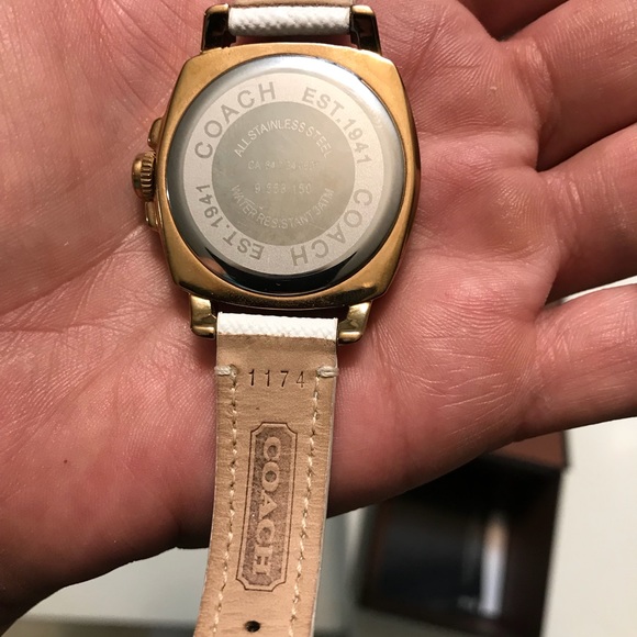 Coach Ladies Rose Gold Watch - Picture 6 of 7